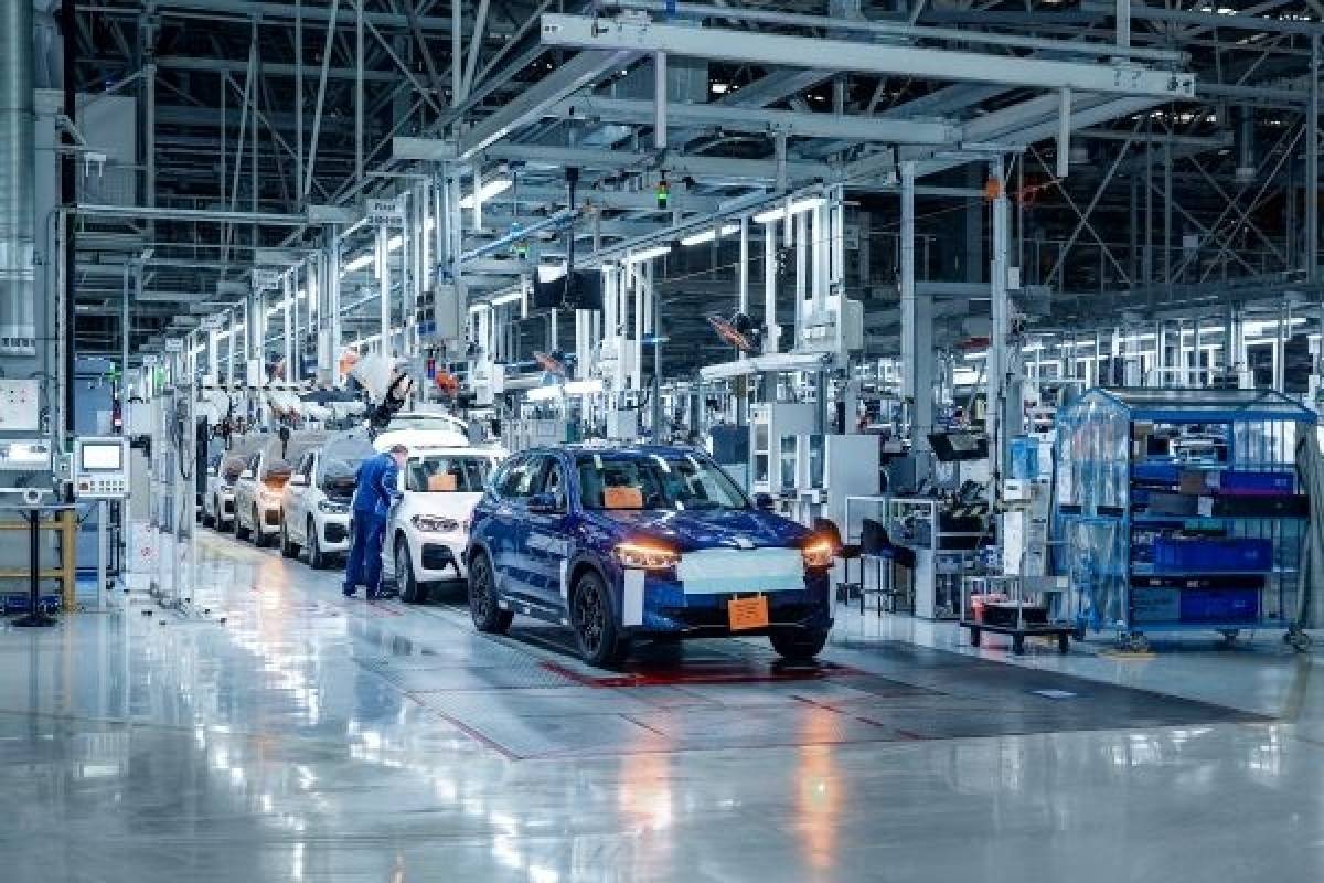 Στην παραγωγή η ηλεκτρική εκδοχή της BMW X3
