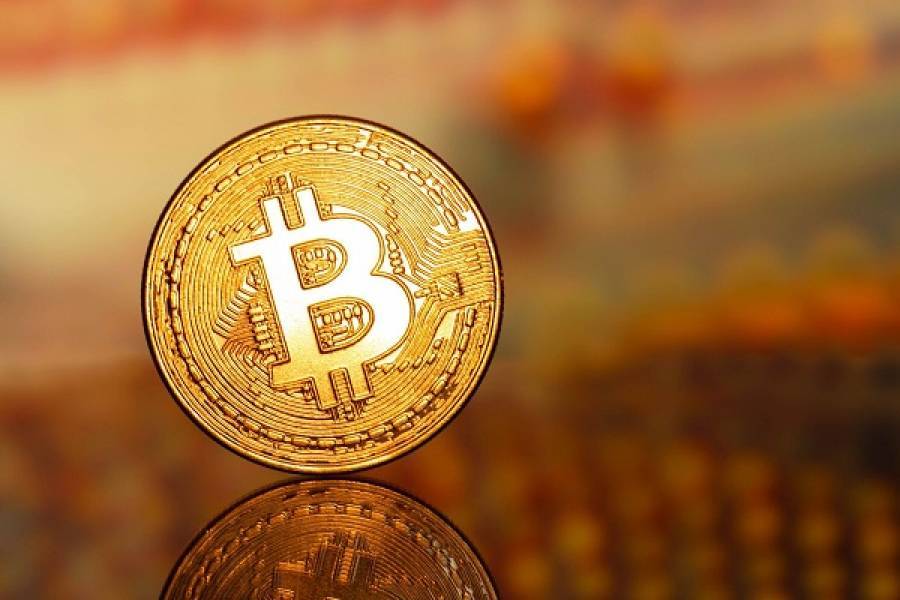 Ισχυρές απώλειες για το Bitcoin μετά τα ιστορικά υψηλά