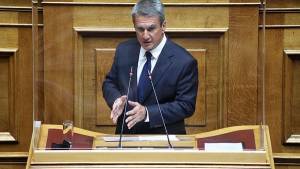 Διαφοροποιείται ο Λοβέρδος από το ΚΙΝΑΛ για τους ανεμβολίαστους υγειονομικούς