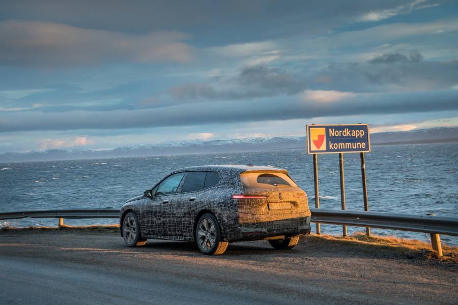 Η BMW iX υποβάλλεται σε τελικές χειμερινές δοκιμές