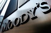 Moody’s: Αβέβαιη η μορφή και το βάθος της ελάφρυνσης χρέους