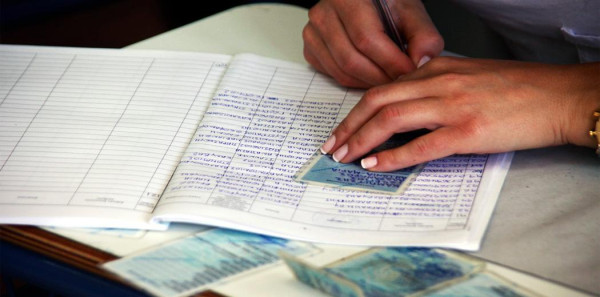 Εκλογές: Το ωράριο των Γραφείων Ταυτοτήτων και Διαβατηρίων