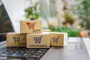 Τα containers, οι μεταφορείς και η μάχη για τις παραδόσεις