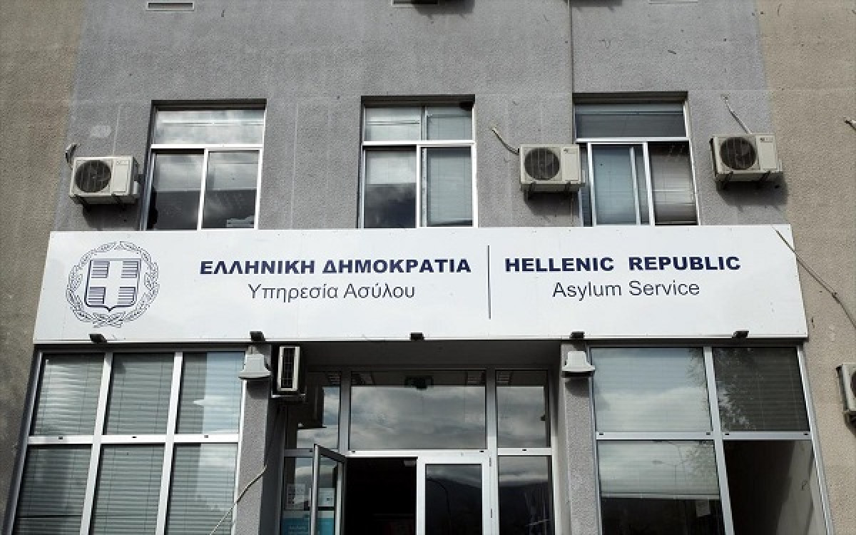 Yπ. Μετανάστευσης: Σεβόμαστε απόλυτα τη δράση των υπερασπιστών ανθρωπίνων δικαιωμάτων
