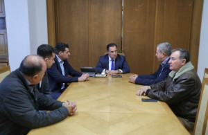 Τρίμηνη παράταση στις καθαρίστριες με συμβάσεις στα δημόσια νοσοκομεία