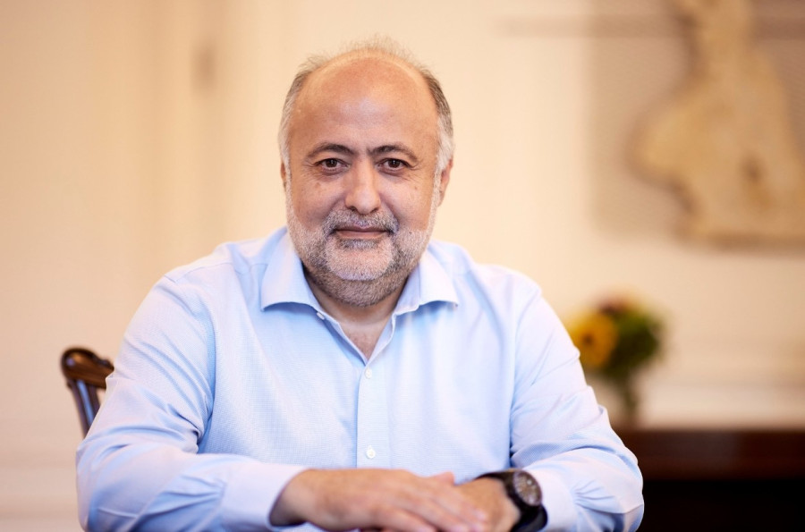 Ομόφυλα ζευγάρια: H θέση του Μαξίμου για Σαμαρά και Βορίδη