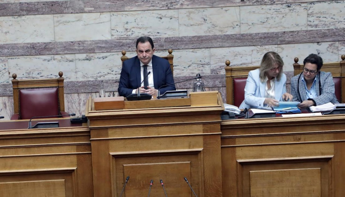 Βουλή: Τίμησε τους αγώνες των γυναικών για έναν κόσμο χωρίς διακρίσεις