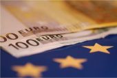 Τη συνταγή από την έξοδο από την κρίση προτείνουν τρεις τραπεζίτες