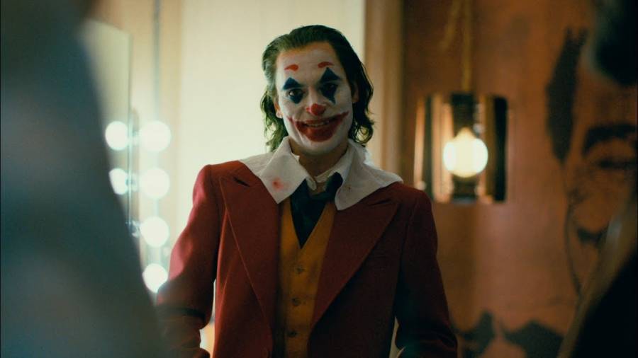 Ο Joker «έφαγε» τον Βαρουφάκη