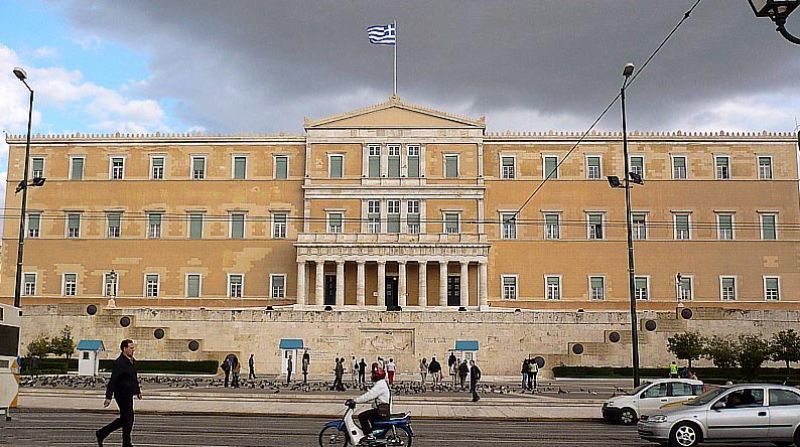 Δεσμευτικές οι συμφωνίες που έχει συνάψει η Ελλάδα, επισημαίνουν Γερμανοί αναλυτές