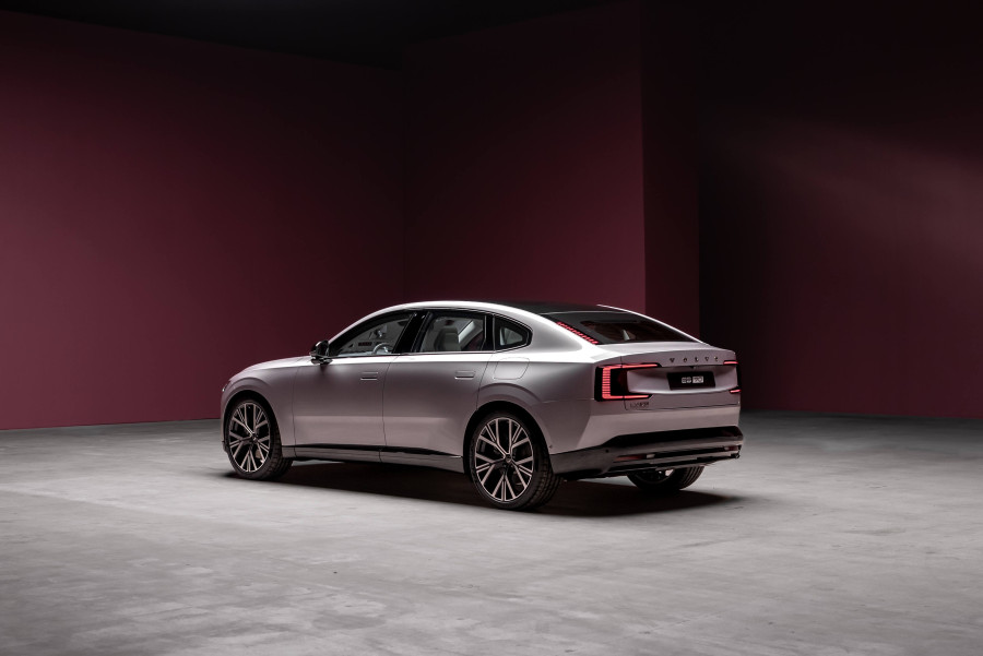 Πόσο κοστίζει στην Ελλάδα το νέο Volvo ES90