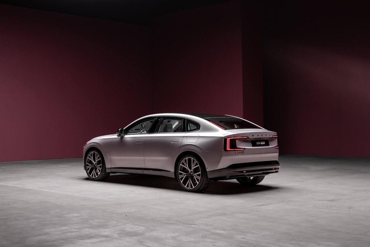 Πόσο κοστίζει στην Ελλάδα το νέο Volvo ES90