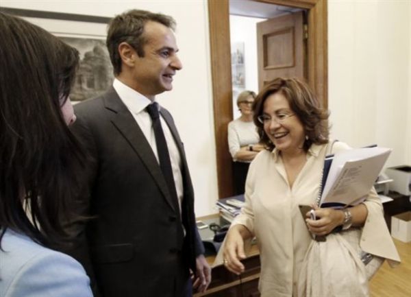 ΝΔ: Όλες οι αλλαγές στο επικοινωνιακό επιτελείο-Ο ρόλος Σπυράκη, Ζούλα