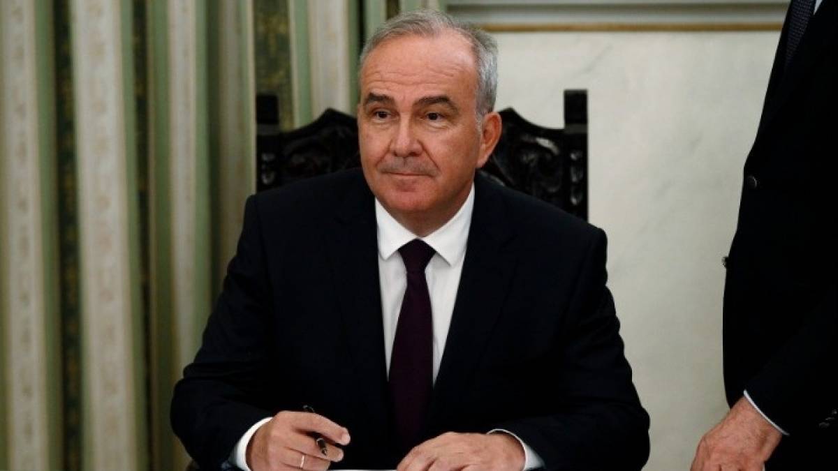 Παπαθανάσης: Τα επιδημιολογικά δεδομένα κρίνουν το άνοιγμα της εστίασης