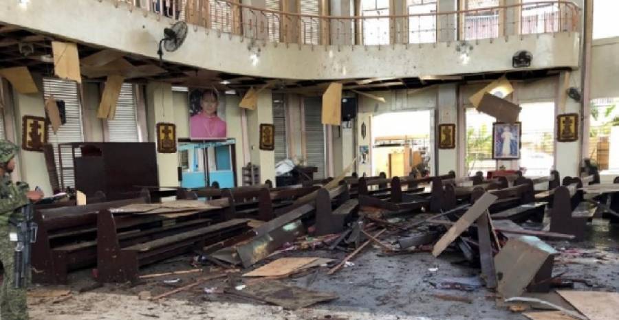 Βομβιστική επίθεση με 18 νεκρούς σε χριστιανικό ναό στις Φιλιππίνες
