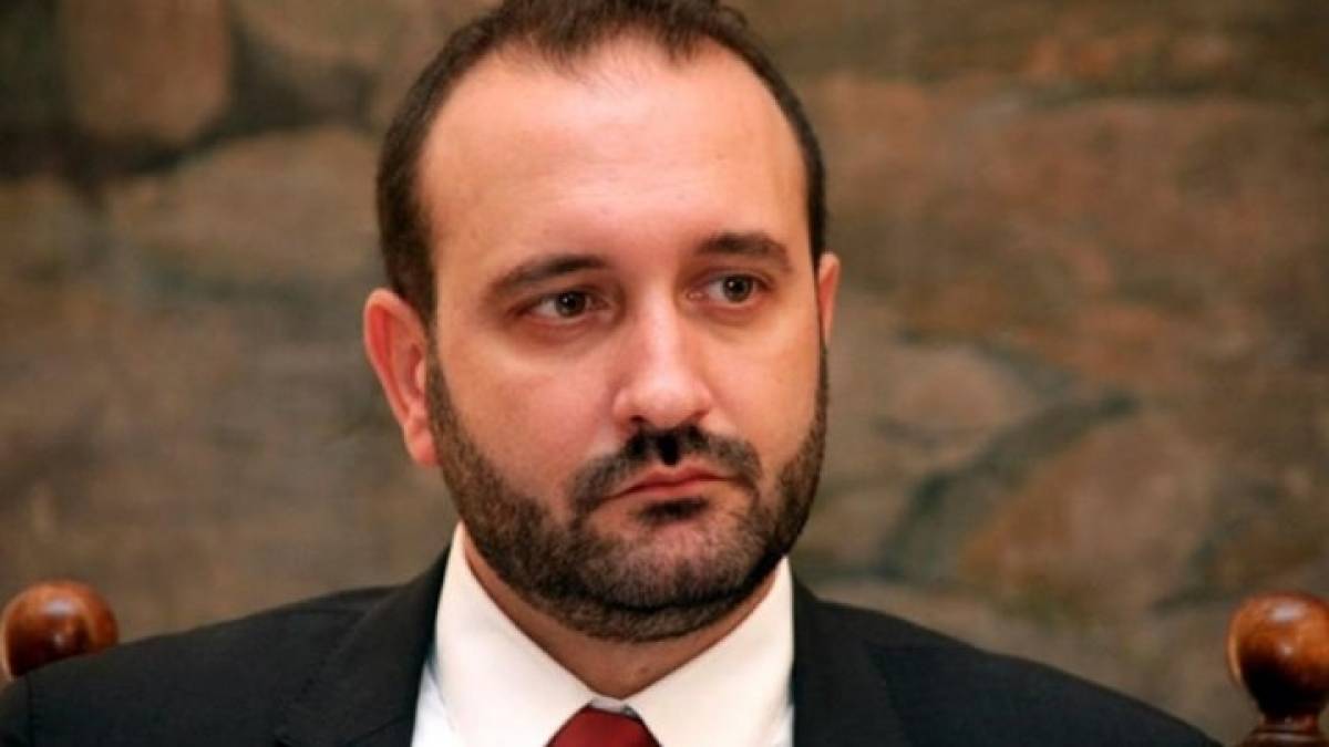 Κόλλιας: Καλοδεχούμενη «έστω και τώρα» η μείωση των ασφαλιστικών εισφορών