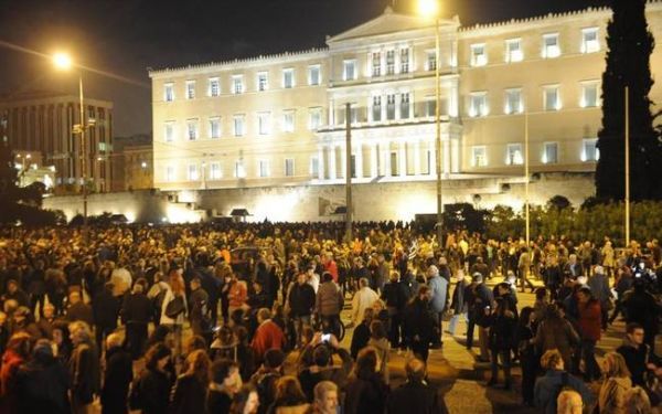 Στις πλατείες για μια «Ανάσα αξιοπρέπειας» - Συγκεντρώσεις αλληλεγγύης σε Ευρώπη και ΗΠΑ