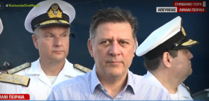 «Επιθεώρηση» Βαρβιτσιώτη στο λιμάνι του Πειραιά