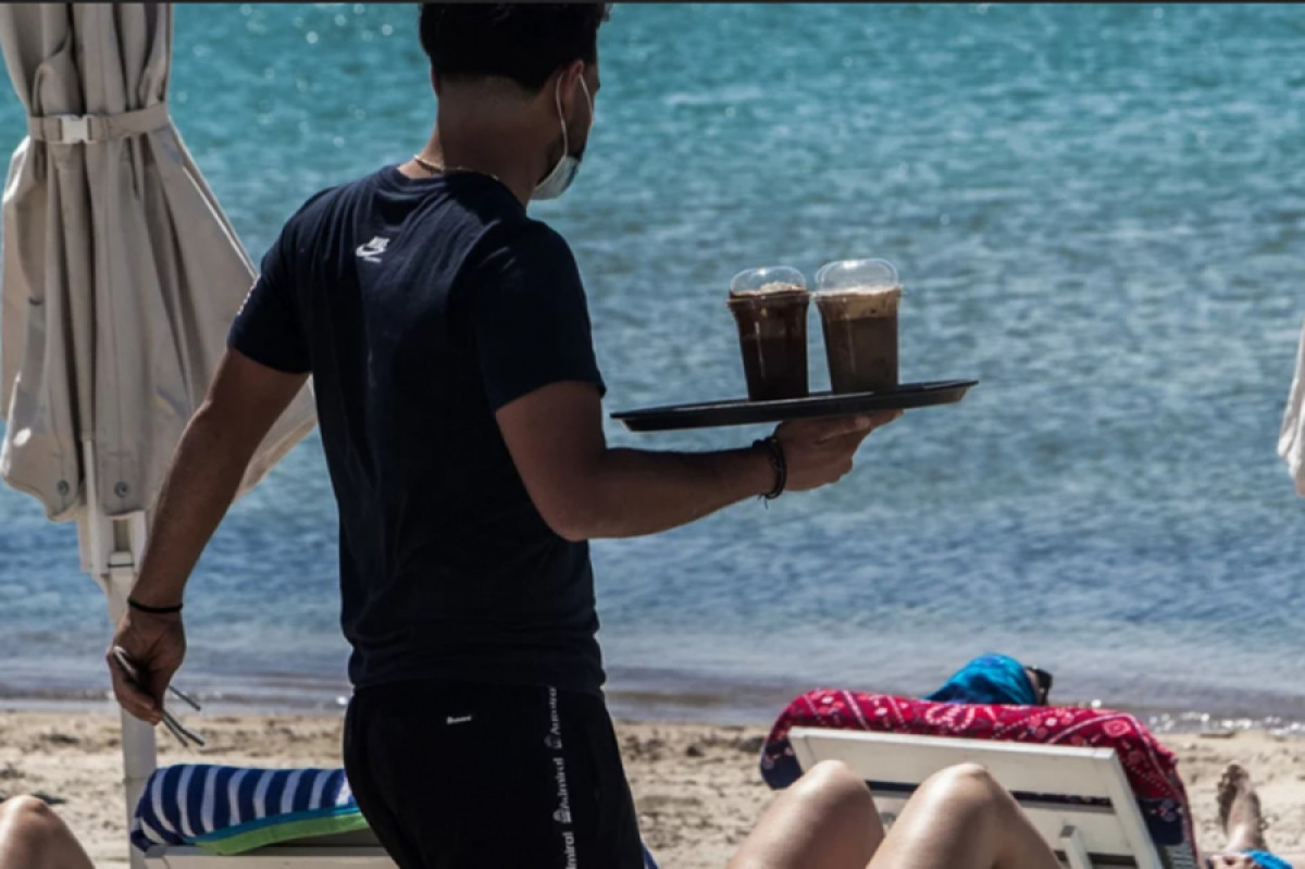 Ελληνικός τουρισμός: Προβλέψεις για 80.000 κενές θέσεις εργασίας