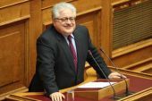 Όταν βουλευτής της ΝΔ καταχειροκροτείται από τα έδρανα του ΣΥΡΙΖΑ