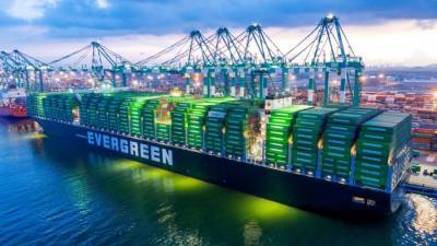 Κίνα: Ετοίμασε το 1 από τα 6 πλοία της Evergreen