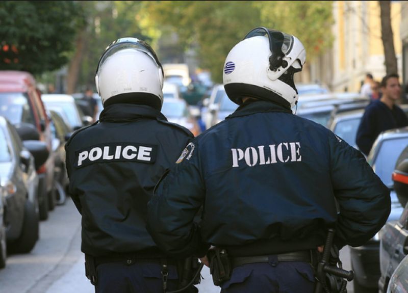 Συλλήψεις Βρετανών υπηκόων με χιλιάδες σφαίρες και όπλα στην Αλεξανδρούπολη