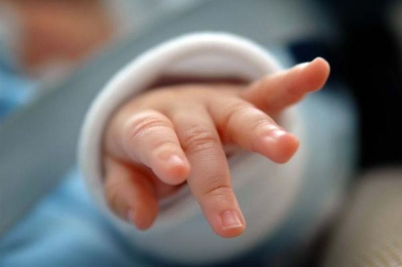 Εκτός γάμου μία στις 10 γεννήσεις στην Ελλάδα