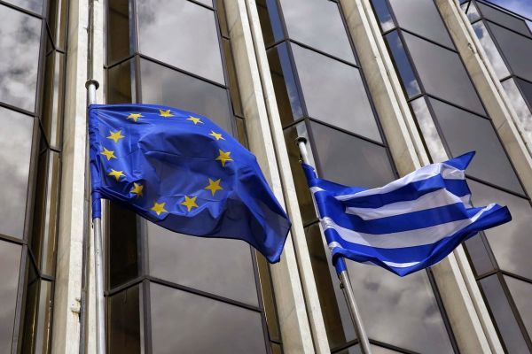 Κομισιόν: Αναθεωρούνται προς το χειρότερο οι δείκτες της ελληνικής οικονομίας