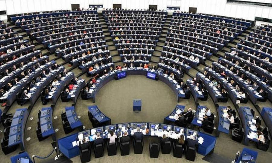 Ευρωκοινοβούλιο: Τώρα «ξύπνησε» να ζητήσει απαγόρευση νεοναζιστικών οργανώσεων!