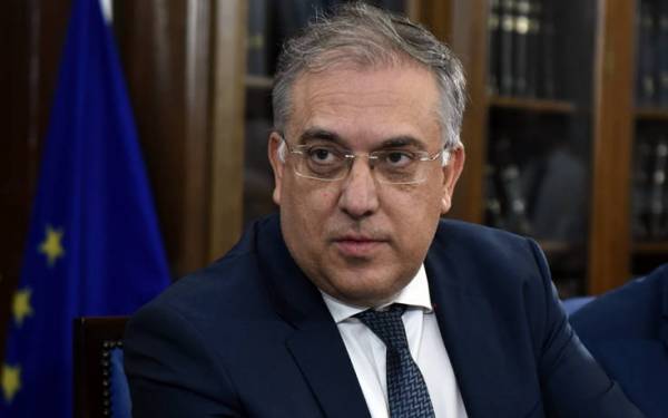 Έμφαση στην προστασία των ευπαθών ομάδων δίνουν ΥΠΕΣ, ΚΕΔΕ, Περιφερειάρχες