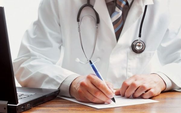 Μηνιαίο επίδομα 400 ευρώ στους αγροτικούς ιατρούς