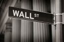 Πτώση στη Wall Street ενόψει της απόφασης της Fed