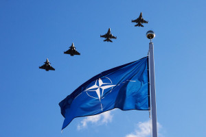 ΗΠΑ: Σχεδιάζουν σημαντική μείωση της στρατιωτικής παρουσίας που διαθέτουν στην Ευρώπη - Ανησυχία στο ΝΑΤΟ