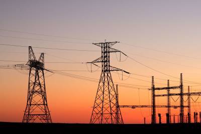 Μικρή άνοδος της ζήτησης για ηλεκτρικό ρεύμα παρά το «απαγορευτικό»