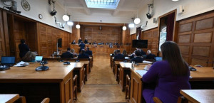Πανηγυρική έναρξη στην Εξεταστική: Καταγγελίες Λαζαρίδη για απειλητικά email – Κατηγορίες προς Κωνσταντοπούλου