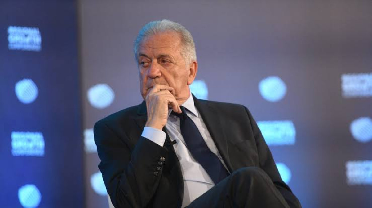 Κομισιόν για Αβραμόπουλο: Δεν έγινε εσωτερική έρευνα, αλλά έλεγχος συμμόρφωσης
