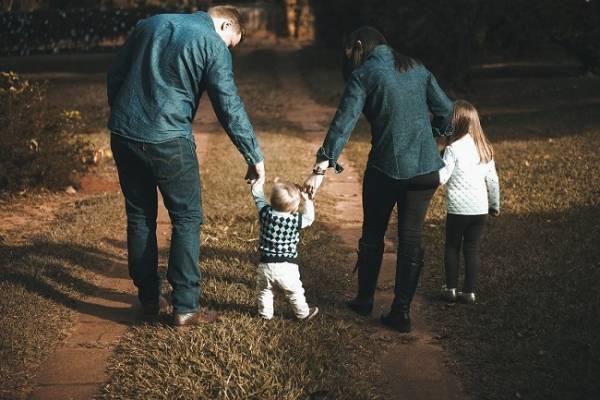 Το σχέδιο της κυβέρνησης για τη στήριξη της οικογένειας