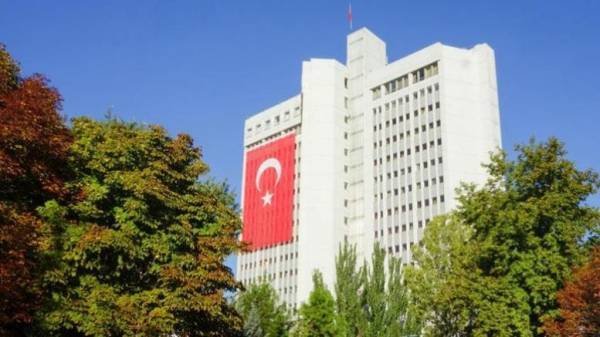 Τουρκικό ΥΠΕΞ: Να τιμωρηθούν οι δράστες του εμπρησμού στη Θεσσαλονίκη