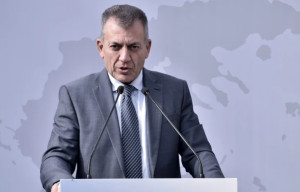 Βρούτσης: «Παγώνουν» οι επιχορηγήσεις στην ΕΟΚ – Ξεκινούν έλεγχοι στα οικονομικά βιβλία