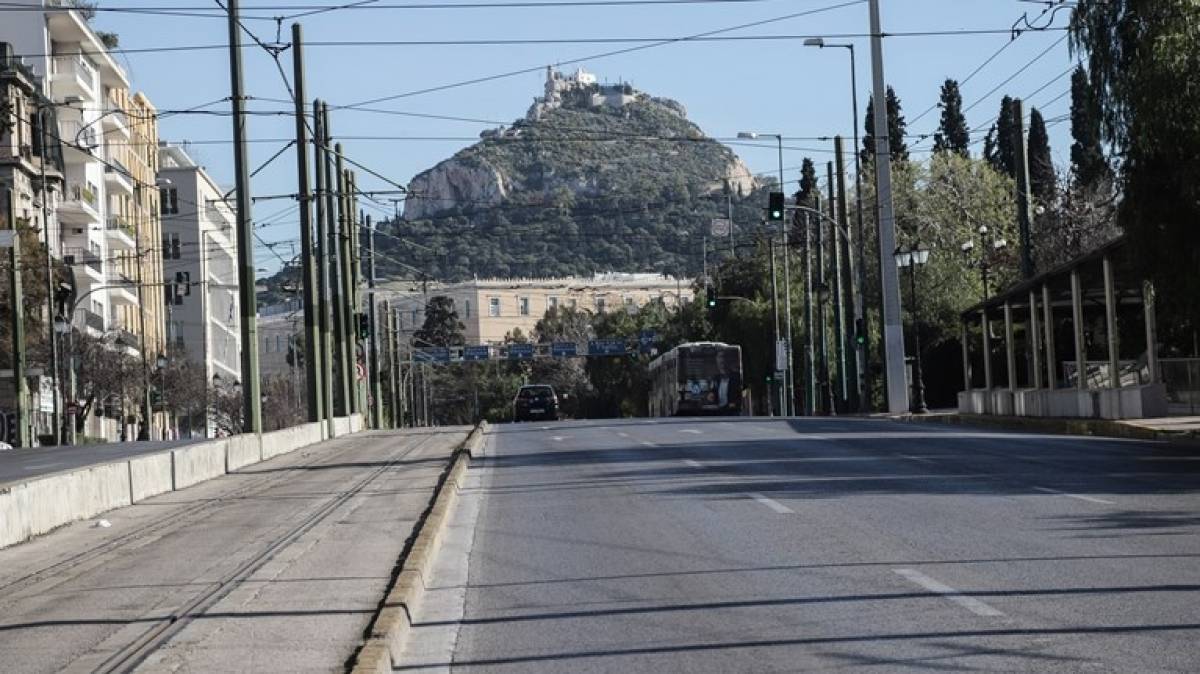 Δημοσκόπηση: Η καραντίνα «στενεύει» τα οικονομικά περιθώρια των νοικοκυριών