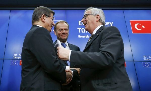 «Έκλεισε» η συμφωνία ΕΕ-Τουρκίας -Γιούνκερ: Η Ελλάδα έχει τιτάνιο έργο