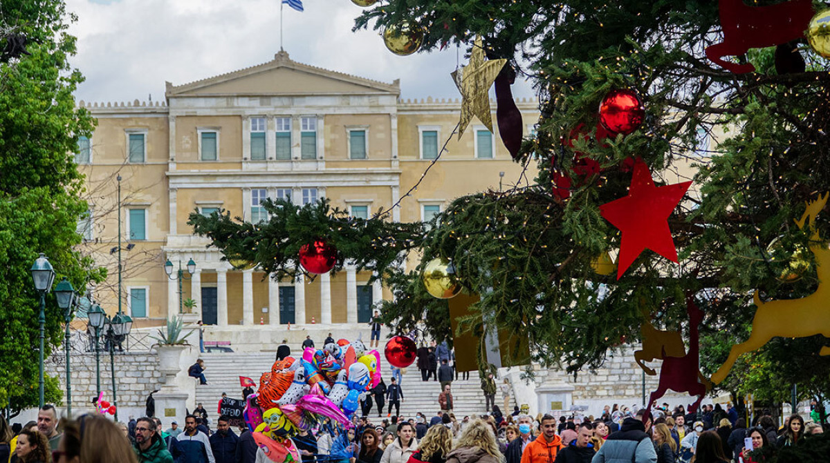 Ανοικτά σήμερα Κυριακή τα καταστήματα- Ξεκινά το εορταστικό ωράριο