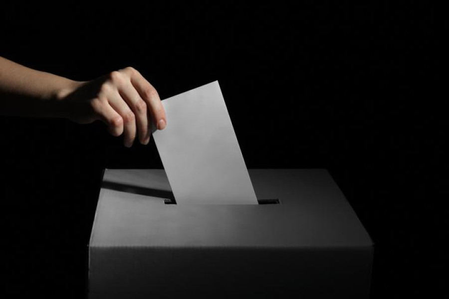 «Χτυποκάρδια» στην ακροδεξιά πολυκατοικία