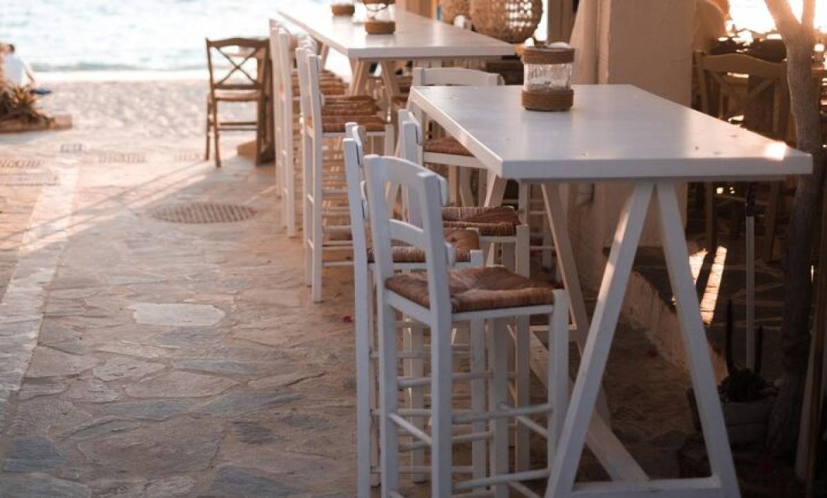 Κυβερνητικός σχεδιασμός για άνοιγμα σχολείων, λιανεμπορίου και εξωτερικής εστίασης