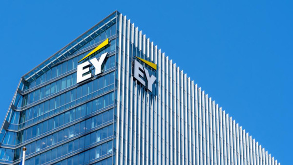 ΕΥ: Έσοδα-ρεκόρ $45,4 δισ.-Η ισχυρότερη ανάπτυξη των τελευταίων δύο δεκαετιών