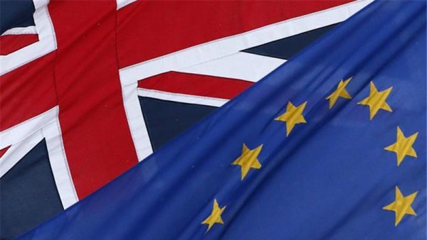 Βρετανία: Αυξάνονται οι δωρεές υπέρ του Brexit