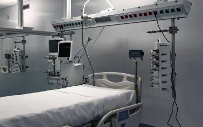 «Επιστρατεύονται» πέντε ιδιωτικές κλινικές σε Θεσσαλονίκη, Λάρισα και Βόλο