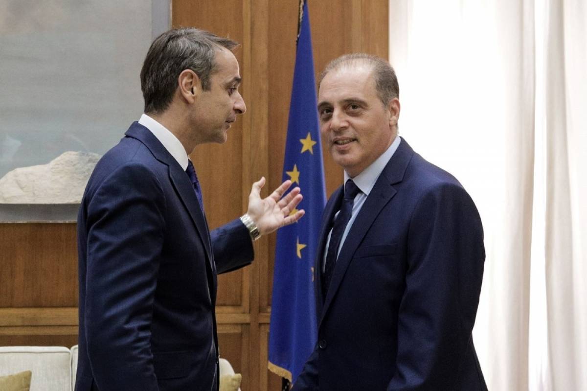 Σύμφωνος ο Βελόπουλος για την ψήφο των ομογενών