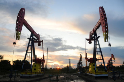 Πτώση κοντά στο 1,5% το πετρέλαιο-Υποχωρεί και το φυσικό αέριο