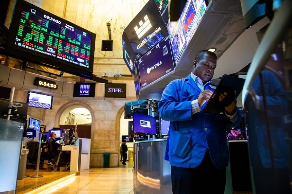 Πετρελαϊκές πιέσεις «πλήγωσαν» τη Wall Street-Στα χαμηλά ημέρας οι δείκτες